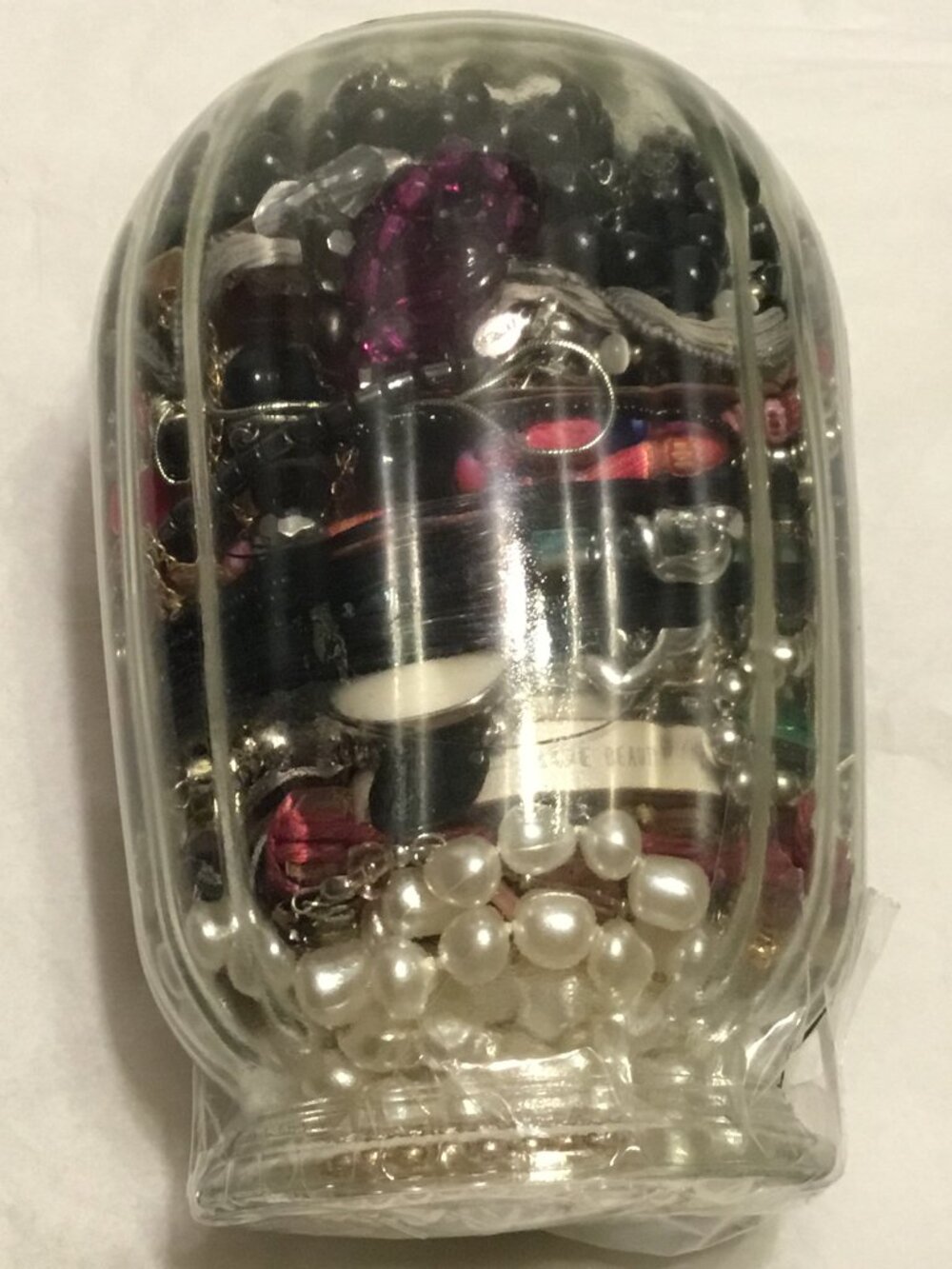 Large and heavy vase filled with lots of good, wearable or resaleable jewelry - Picture 14 of 16